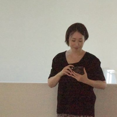 白い人 / 写真とか映像とか音とかいろいろ
【個展&ライブのおしらせ】
・11月22、23日 代々木上原 hakogallery
・11月29、30日 大磯 SALO
◎https://t.co/zLxAwH6zfH