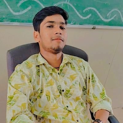 Vimal_764's profile picture. Full-stack dev || polishing my Next.js & Node.js skills  || Tweeting code, memes, & dev life || Connecting with coders worldwide || DMs open! #WebDev