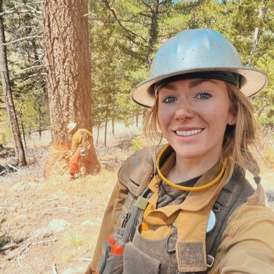 I log here in the Boreal rainforest in Yukon, Canada. Even though it can be risky, I love the adventure. crypto analysis/FxT