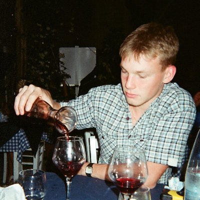 HugoPodw's profile picture. artilo ai