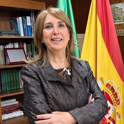 Subdelegada del Gobierno en Córdoba. Mujer progresista y madre.