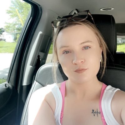 sara_kauffman11's profile picture. Engaged to Garrison 💍 Mommy of 3 beautiful girls🤍