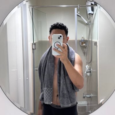 sebbaxtiann's profile picture. 27. he/him. iloilo city.