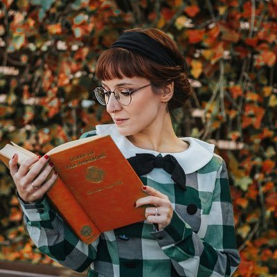 📚 Fantasy & Scifi #bookworm 🎭 #EventOrganizer ✨ 🍄 Mushroom nerd biologist 📖 Ambassador @gigameshtienda 💼 COO @costureroreal
