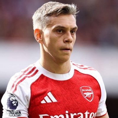 Official page for all things Arsenal related and latest transfer news
sports journalist
