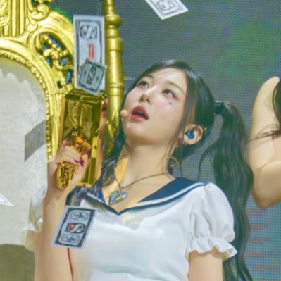 rising_wav's profile picture. 