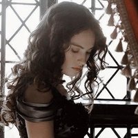 “ . . . ℳ𝘦𝘺𝘳𝘢 (@afairytalv) 's Twitter Profile