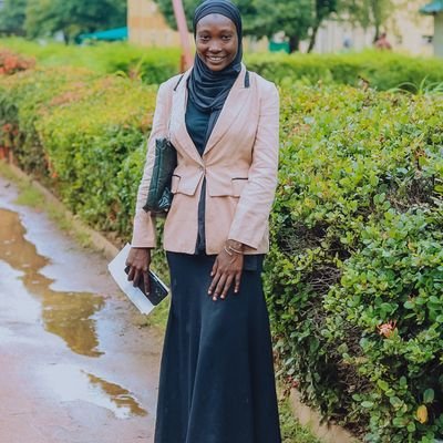 The CEO Herself🤵♀️
An Entrepreneur
@ A logical thinker 🧠
@ A political Analyst👩💻
An Abusite 💪👩🎓
A Practicing Muslima🧕