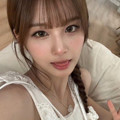 feel free to fuck this slut 🐰💦