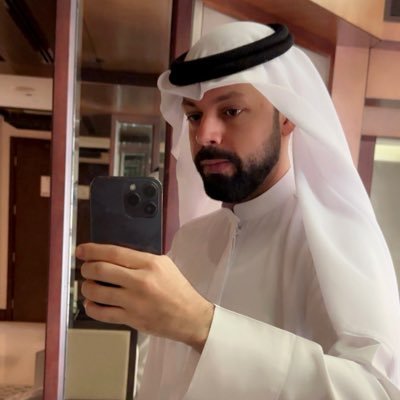 🇦🇪🤍 traveling ✈️ boxing 🥊 music 🎶 marketing & project management 🎓 a podcast host 🎙️ Tough times don’t last, tough ppl do.