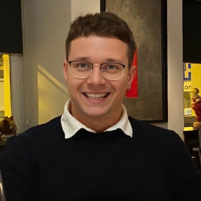 social media marketing and social media shitposting