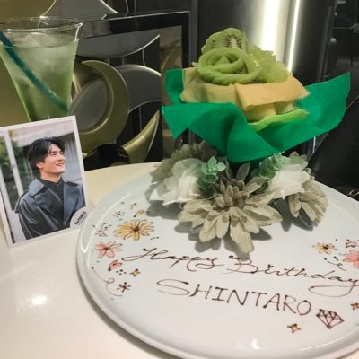 sm715_xxxXxx's profile picture. 彼は横顔天才。もりもとしんたろうのフープピアスになりたい…💚ྀི BARFOUTのソロ表紙待ってます♡ 前髪命