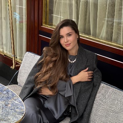 As a shareholder at bioMérieux, I am involved in long-term strategic planning, supporting the Executive Board and the Board of Directors in business decisions a
