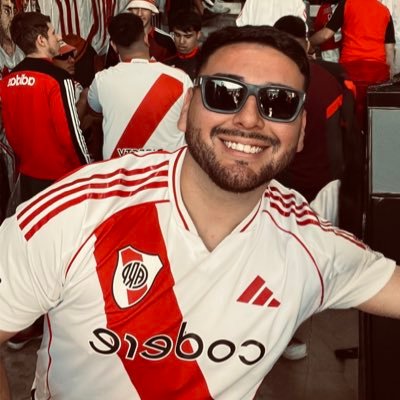 La vida es decidir y pretender. 🤟🏻 De River de corazón. 🤍❤️