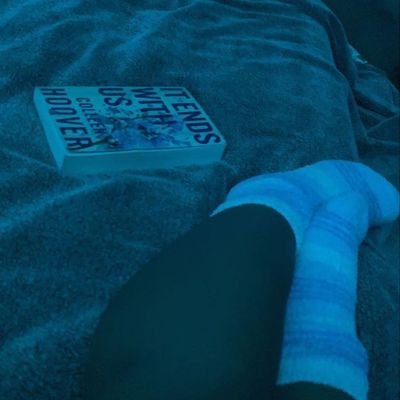 Flownotflo's profile picture. Nonchalant, until I like you. Then it's chaos and cuddles😌🫰🏽