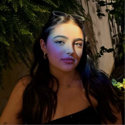 lari_larrubia's profile picture. born in 1999 |
nada além de relatos e comentários sobre a vida de uma larissa