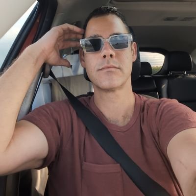 TV weatherman, storm chaser, social studies teacher, adjunct professor @ WIU, MSEd., history aficionado, and full of wanderlust. Views are my own.