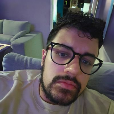 MiguelMlaker's profile picture. Developer 🙃
💻🐧