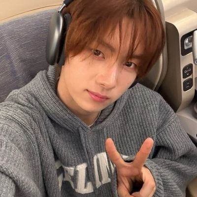 twsluvr_'s profile picture. ˗ˋˏ 𝐘𝐉 ≡ biased ⭒ 𝟶𝟹 • ot6 • #투어스 ㅤㅤ

       books, music & TWS enthusiast