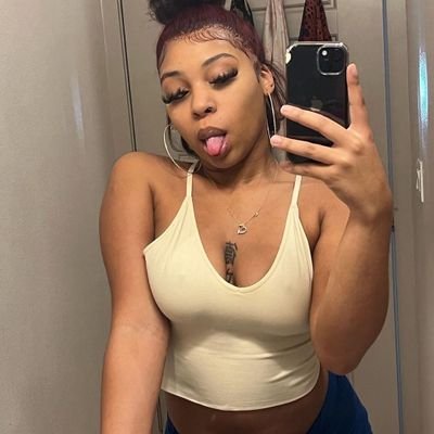 18+ ADULT ONLY ‼️POV QUEEN 👸 X DMS OPENED.