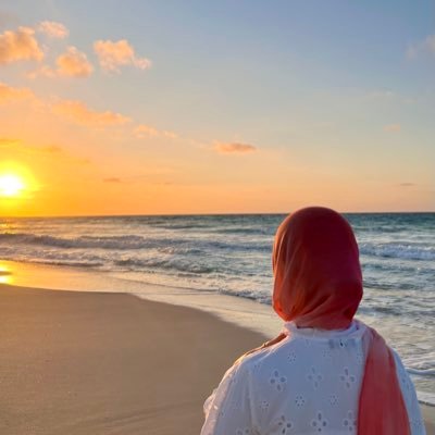 A medical student who dreams of lighter days - لا تنسوا والدي من صالح دعائكم 🤍