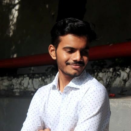 👋🏻Hi, I'm Vedant Giri! 🎓 Aspiring Software Engeneer | Pursuing Degree in CS ✍🏻 Passionate about learning java ☕ .
Consistent 📚|