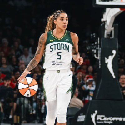 Invest in women’s sports ✨ Seahawks ✨ Mariners ✨ Storm ✨ Huskies ✨ USWNT 💚💙💛💚💛💜