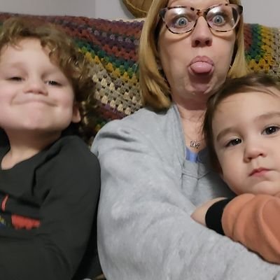 I'm a wife, a mom and a mimi to 3. I'm a Trump supporter.proud American and most of all a child of God. I love family, my chickens and the Razorbacks. 🚫 DMs