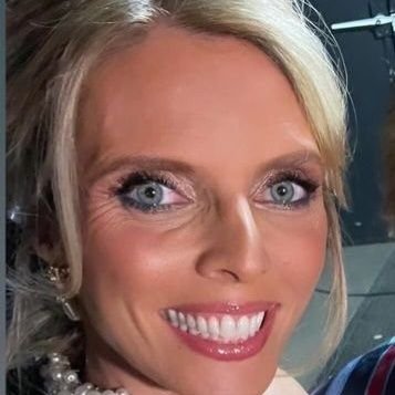 TakTak1813124's profile picture. On parle toujours de célébrités française et j accepte toujours les dm