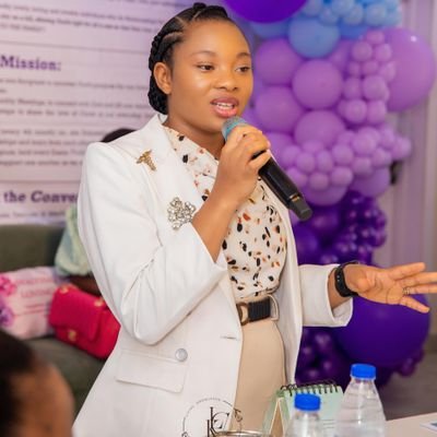 SimikayOmit's profile picture. A DYNAMITE IN SMALL PACKAGE!
I GIVE LIFE TO HIDDEN IDEAS!
CEO @Simikay's Place | Founder @Simikay Care Foundation | Chief Servant @lkc_vb
  #simikay