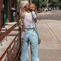 Tluixo323651's profile picture. 