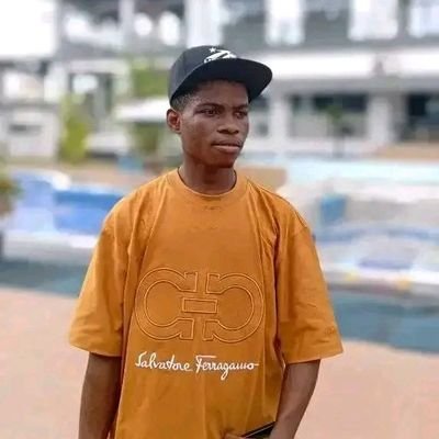 lover_boy_boy's profile picture. love football and music