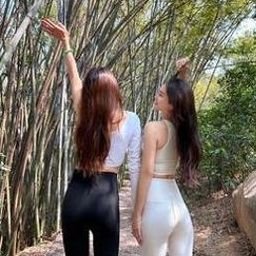 Orcobou960042's profile picture. "Life is unpredictable, but good medicine and a compassionate heart never fail."