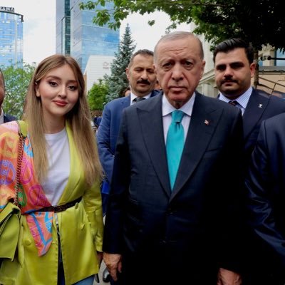 Ak Parti Gençlik Kolları MKYK üyesi | Seçim İşleri Başkan Yardımcısı | Avukat | Bilişim Hukuku LL.M. 📍AKSOY Hukuk Bürosu Kurucu Avukat