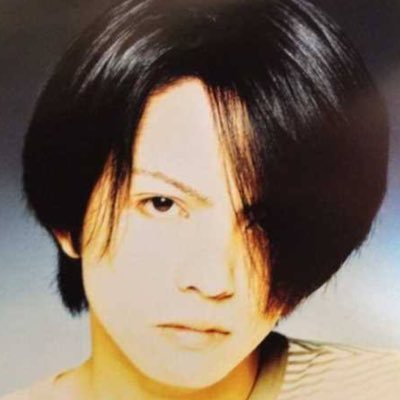 診断済みASD、ADHDの同性愛者。19歳。RT多めです。定期的に鍵かけるかも。メンタルボロボロ。精神障害者手帳2級。薬を飲みながら何とか生きながらえてます。hyde愛してる。