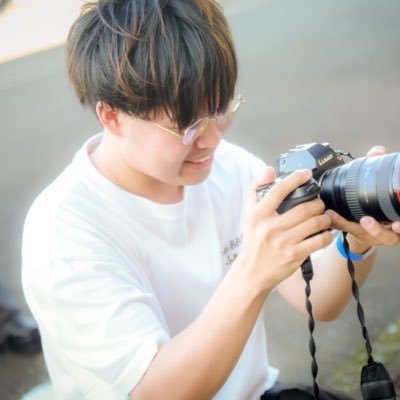 カメラとDIYとアニメが好きです♪ 撮影のご依頼お待ちしております😌下記リンクよりインスタもよろしくお願い致します！