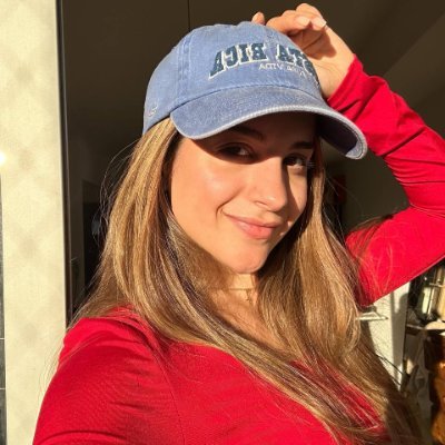 emilyyaubrie's profile picture. 20 | psych student🍄