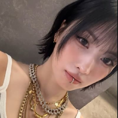 Hiraimomostarzz's profile picture. 모모.
 モモ.