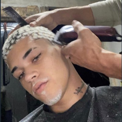 Ainda que eu ande pelo vale da sombra da morte, não temerei mal algum, porque tu estás comigo 🙌