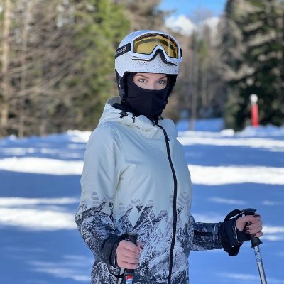I love traveling, food, and freedom of speech. I get to know people and things around the world through Twitter. Pornography is prohibited.🚫