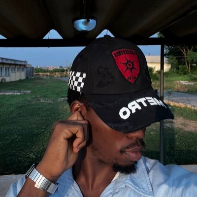 bvrnhard's profile picture. I wanna give you the WRLD buts it’s yours to take @CarcHead98 music...style&fashion...vintage....SCIENTIST