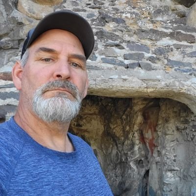 Travel_Trader65's profile picture. Trading crypto full time using the eztradepro trading bot