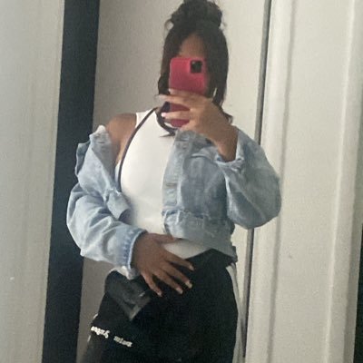 ymilanno_'s profile picture. prolly one of your obsessions.
