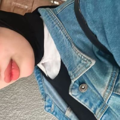 dlly633970's profile picture. 𝟐𝟎𝟎𝟑/𝟖/𝟐𝟕
العذراء🤎🪐
كانَ الإرتواءُ فِي عِناقِ الحُسيْنِ لا فِي الفُراتِ!