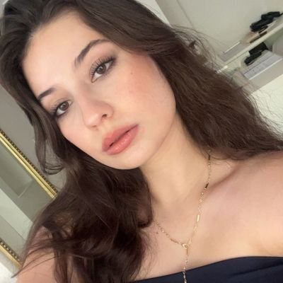 cemretugbasak's profile picture. 