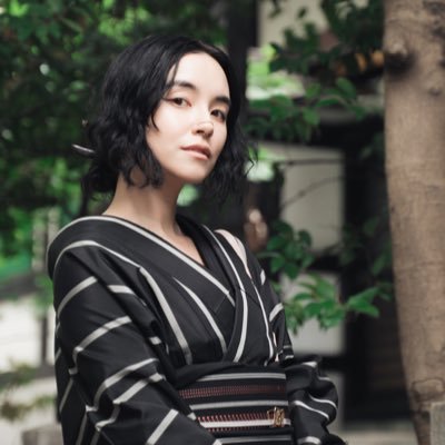 和服好き。「黒」「地味」「渋い」が大好物 | おはしょりを諦めた172cm | ᴅᴇꜱɪɢɴᴇʀ ᴀᴛ @nonsensejapan | catch me at @blluist