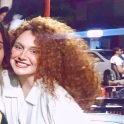 dorameira comunista criminalista abolicionista flamenguista marxista-leninista
aqui é uma mistura de doramas & política, se gosta de algum deles, segue aí :)
