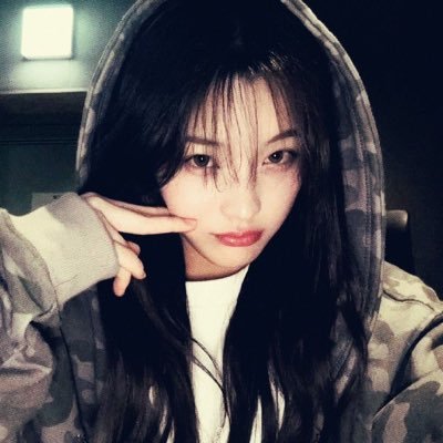 kvoooen's profile picture. he/him | 🏳️‍🌈🇻🇳 | kpop enthusiast | 18 | mlm