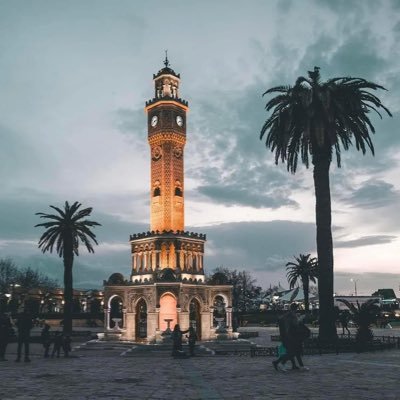 izmir de profesyonel masaj hizmeti, sevgi saygı gizlilik temizlik şart , sohbet , muhabbet, güzel zaman geçirme kaçamak yapmak yeni insanlar ile tanışma, jigolo