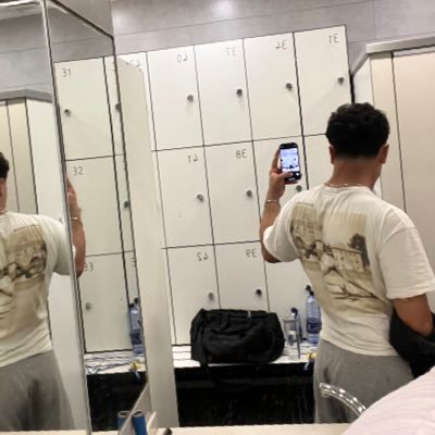 22 6”3and well I'm mid. straightTTT. not giving out ig or snap till we close. I also like cars